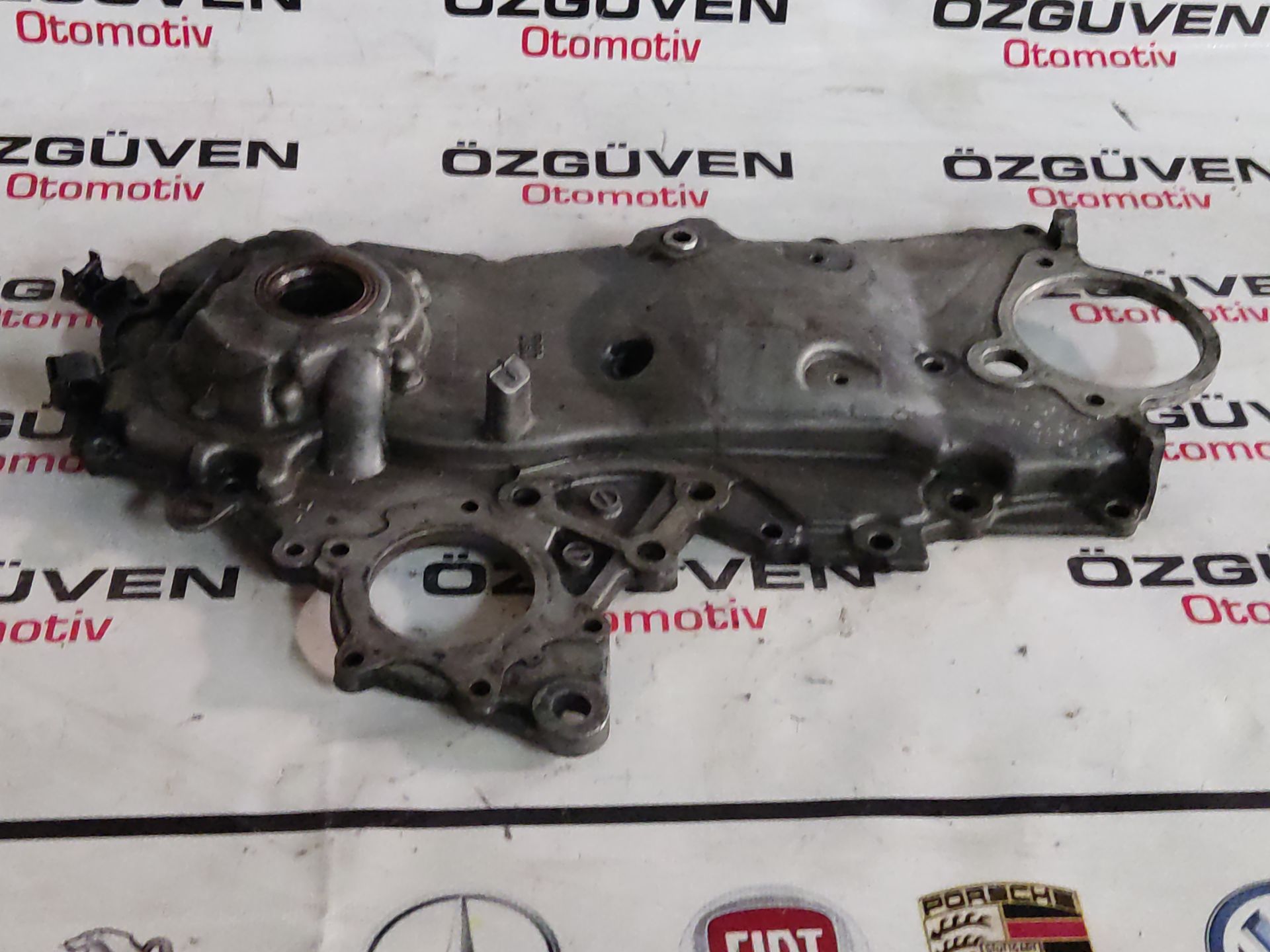 Toyota Corolla 1.4 Dizel Zincir kapağı