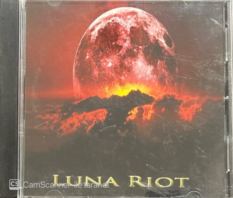 Luna Riot CD