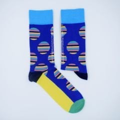 Renkli Çizgili Daireler Desenli Çorap