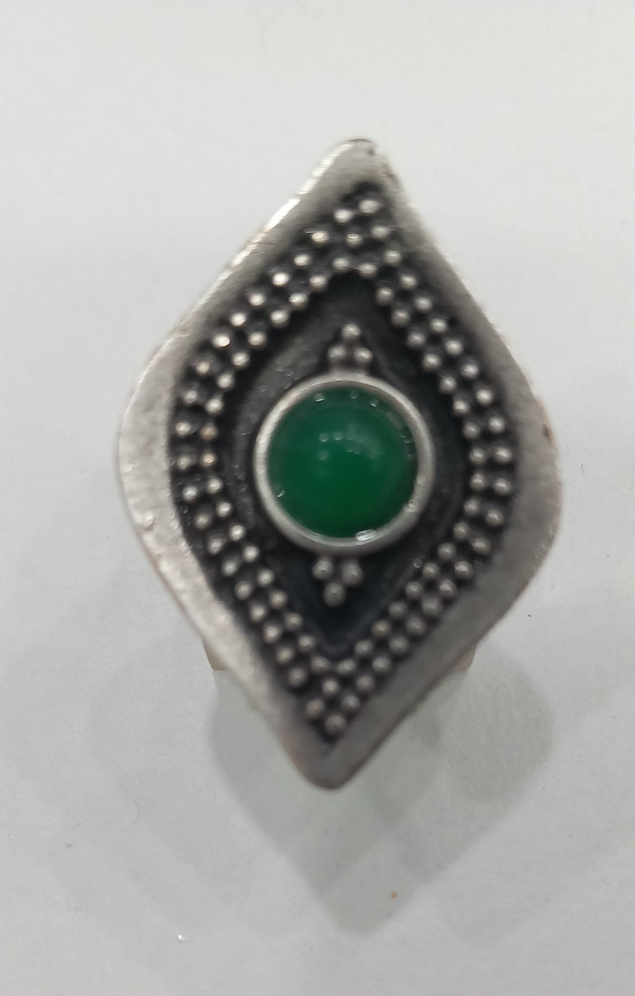 Gümüş Rengi Elips  Model  Yeşil  Osmanlı Motifli Ayarlı Yüzük