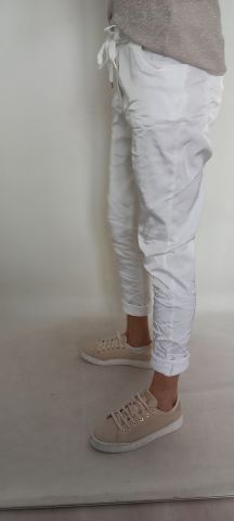 İtalyan Beyaz Rengi Saten Kendinden Buruşuk Pantalon
