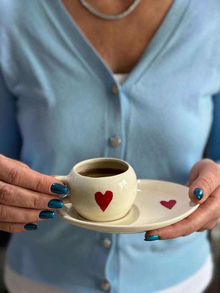 Kalpli Türk Kahvesi Fincanı Tabağı İle