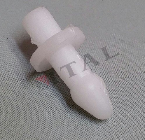 ITL-HYUNDAI ÇAPA KAPUTU BAĞLANTI PLASTİĞİ HC105/135