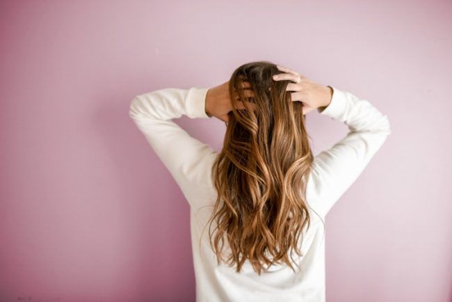 Saçlarınıza Işıltı Katacak Bakım Önerileri