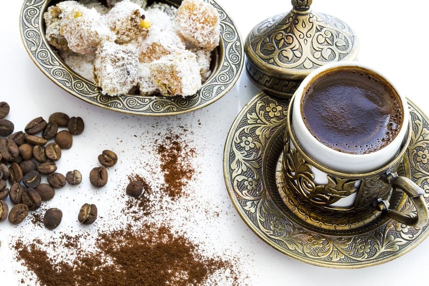Türk Kahvesi Servisi Nasıl Yapılır?