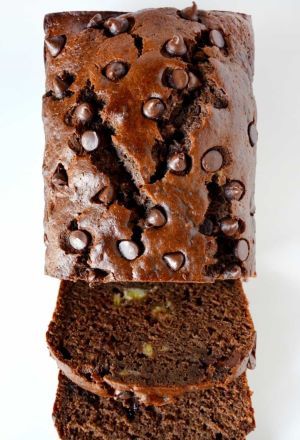 UNSUZ, ŞEKERSİZ VE GLUTENSİZ MUZLU KEK