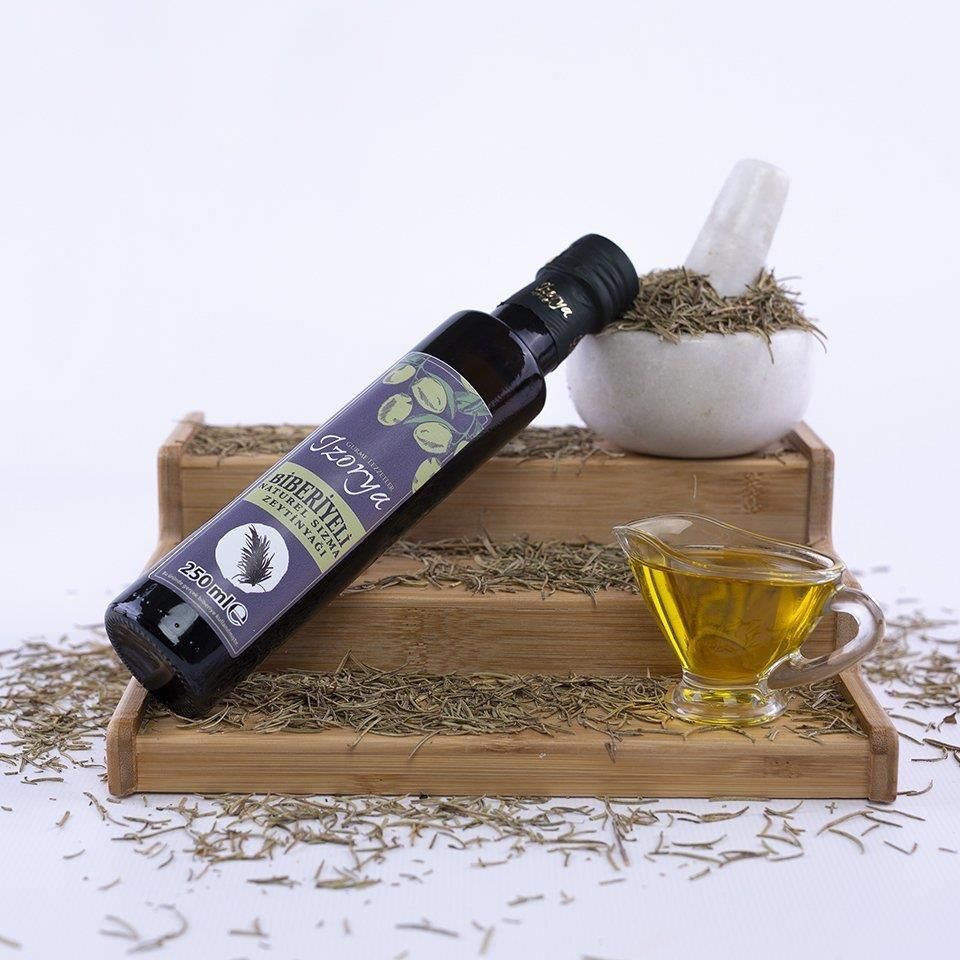 izorya İzorya Gerçek Biberiyeli Zeytinyağı (Gerçek Biberiyeli Mut Zeytinyağı) 250 ml