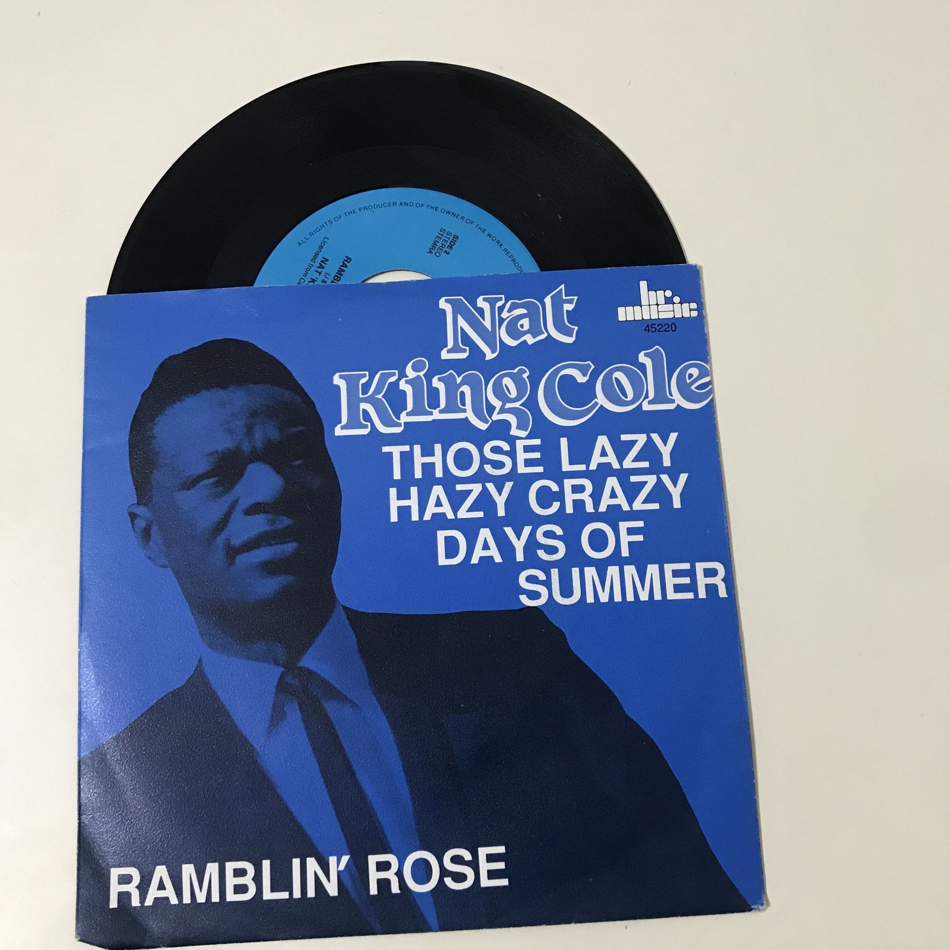 Nat King Cole – Those Lazy Hazy Crazy Days Of Summer / Ramblin Rose