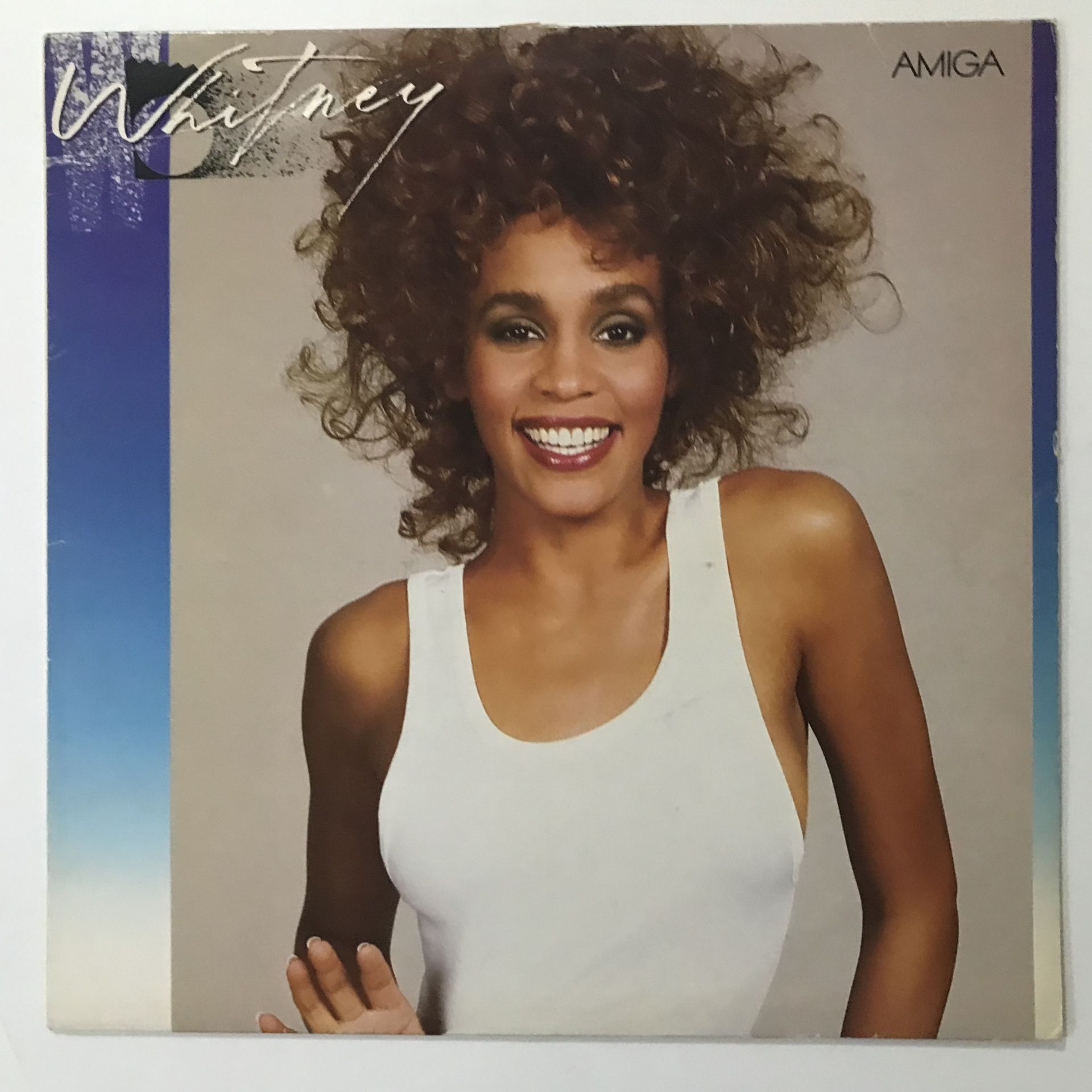 Whitney Houston – Whitney