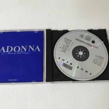 Madonna – True Blue