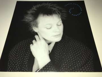 Laurie Anderson – Strange Angels