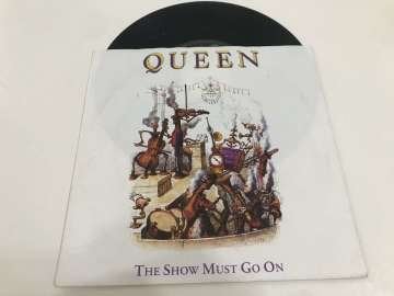 Queen – The Show Must Go On