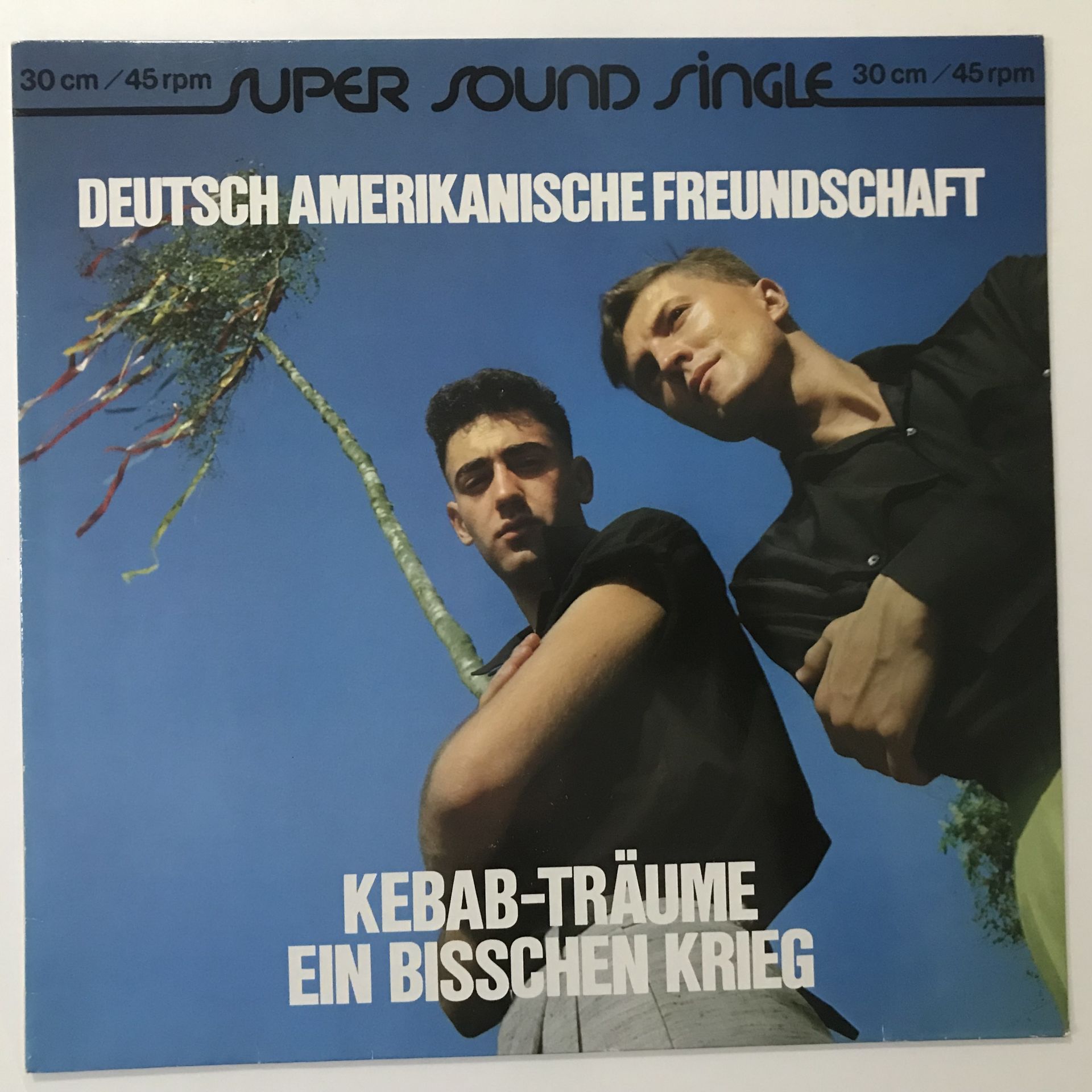 Deutsch Amerikanische Freundschaft – Kebab-Träume / Ein Bisschen Krieg