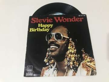 Stevie Wonder – Happy Birthday