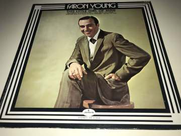 Faron Young ‎– Faron Young Sings This Little Girl Of Mine