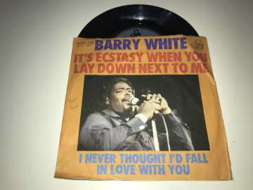 Barry White ‎– It's Ecstasy When You Lay Down Next To Me