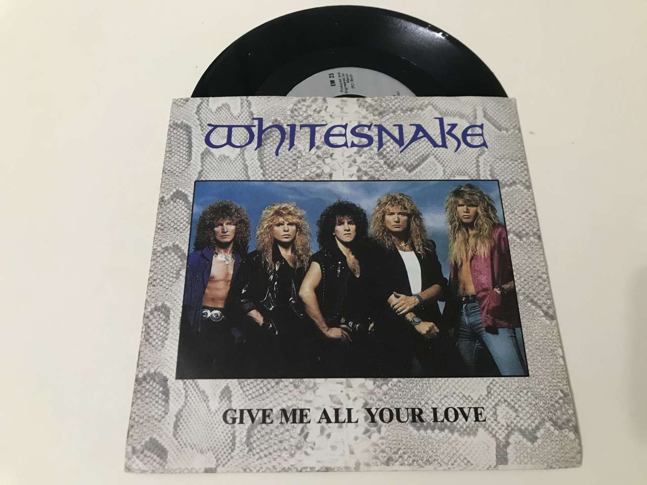 Whitesnake – Give Me All Your Love