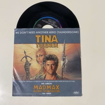 Tina Turner – We Don't Need Another Hero (Thunderdome)