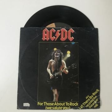 AC/DC – For Those About To Rock (We Salute You)