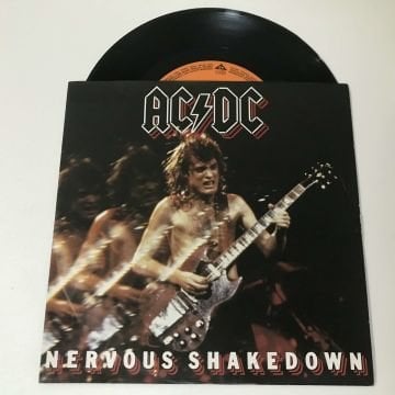 AC/DC – Nervous Shakedown