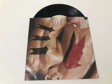 Queen – Body Language