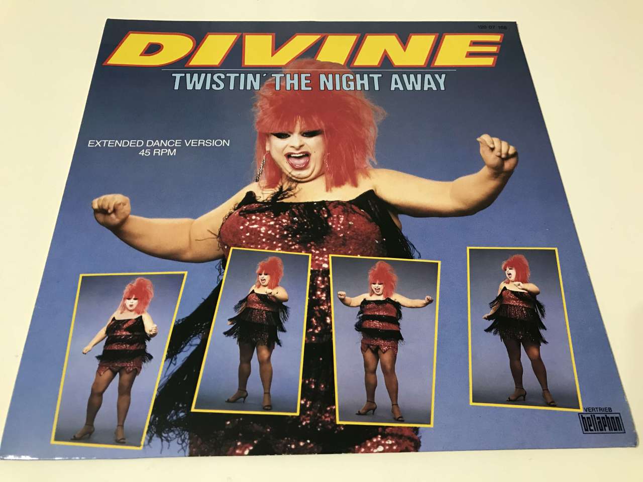 Divine – Twistin' The Night Away