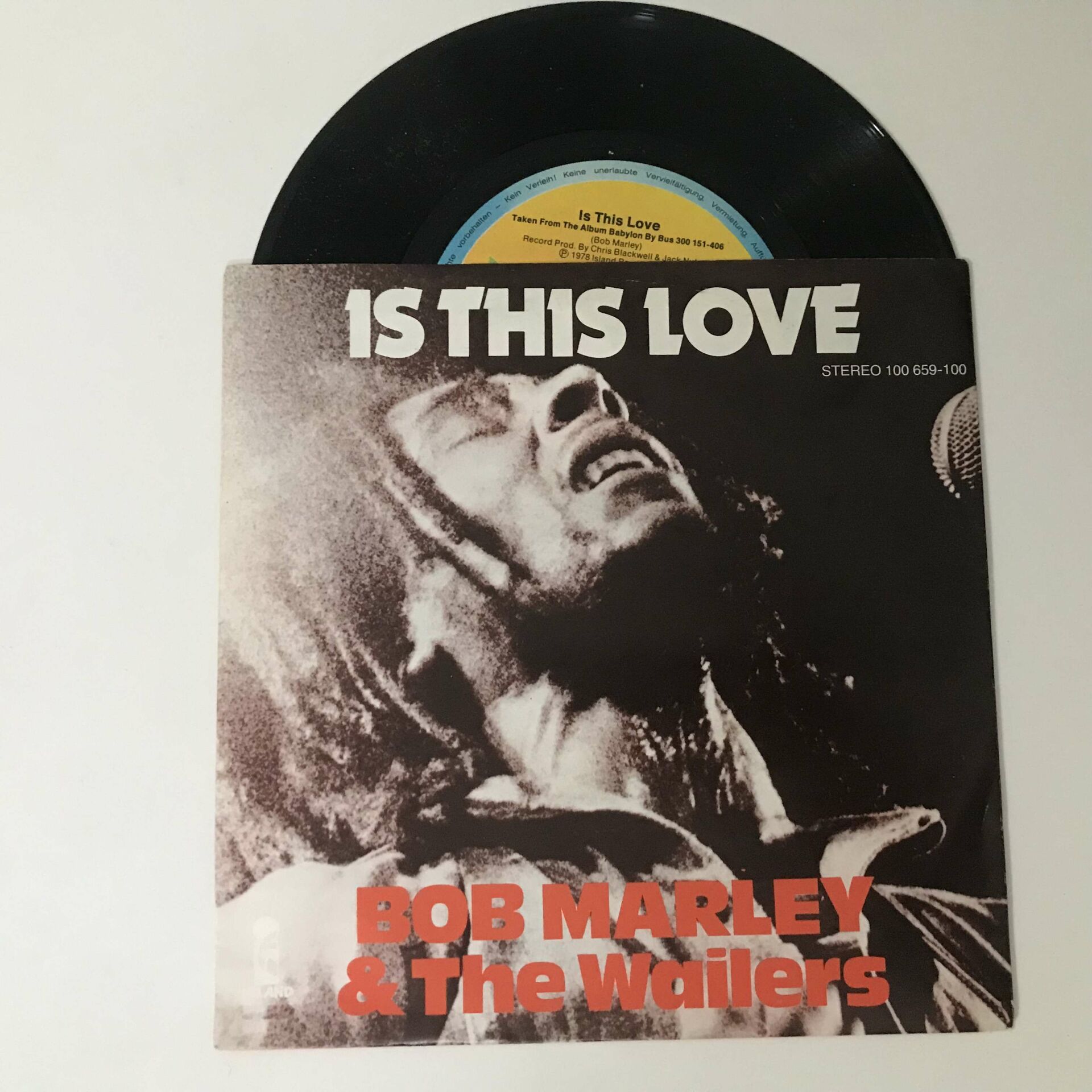 Bob Marley & The Wailers – Is This Love (Live)