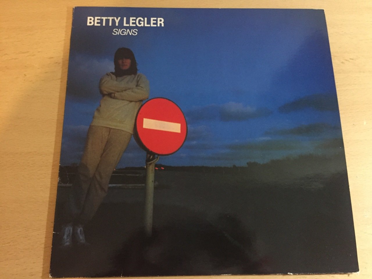 Betty Legler ‎– Signs