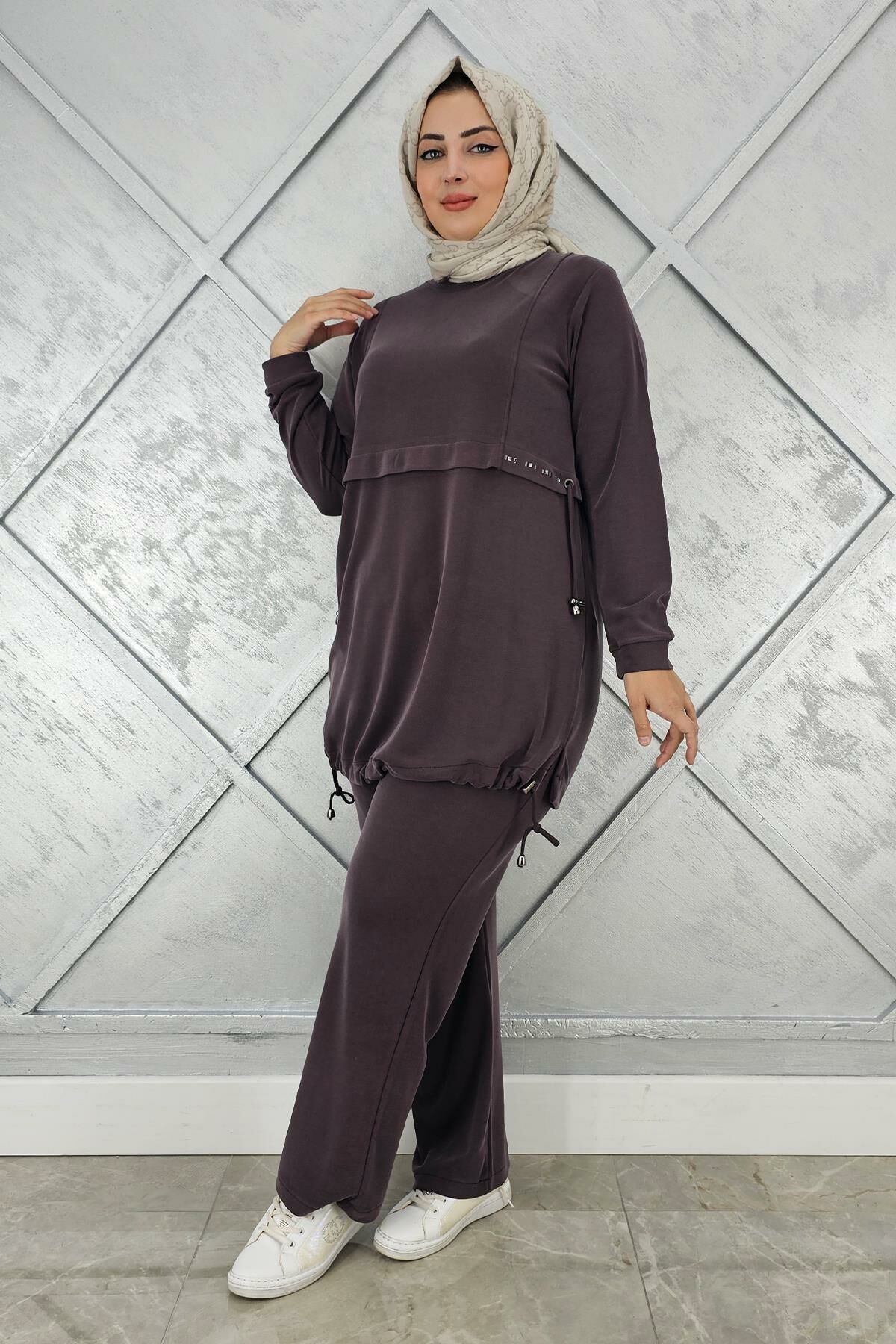 KADIN TAŞ DETALI BAĞCIKLI TESETTÜR TAKIM KAHVERENGİ - 3 BEDEN