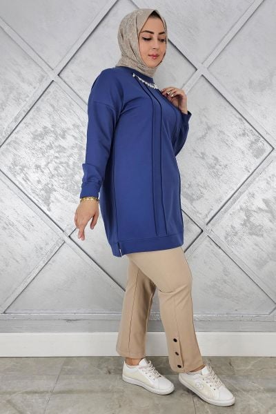 KADIN NERVÜR DİKİM İNCİ KOLYE DETAYLI TESETTÜR TUNİK İNDİGO - L