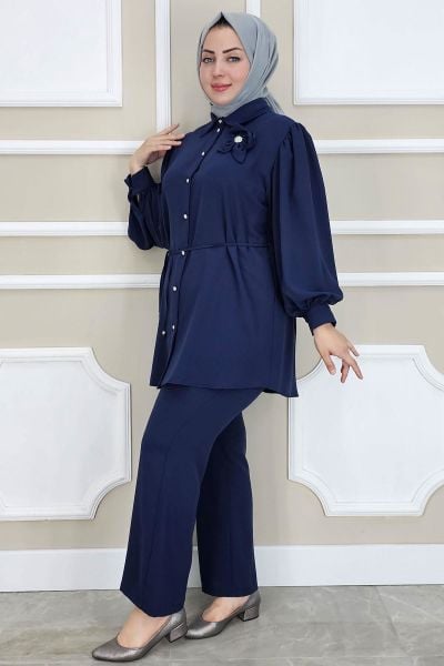 WOMAN FLOWER BROOCH DETAILED HIJAB SUIT NAVY BLUE - SIZE 2