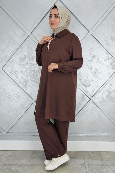 KADIN DÜĞME DETAYLI TESETTÜR TAKIM KAHVERENGİ - 4 BEDEN