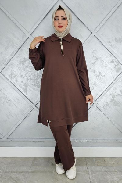 KADIN DÜĞME DETAYLI TESETTÜR TAKIM KAHVERENGİ - 4 BEDEN
