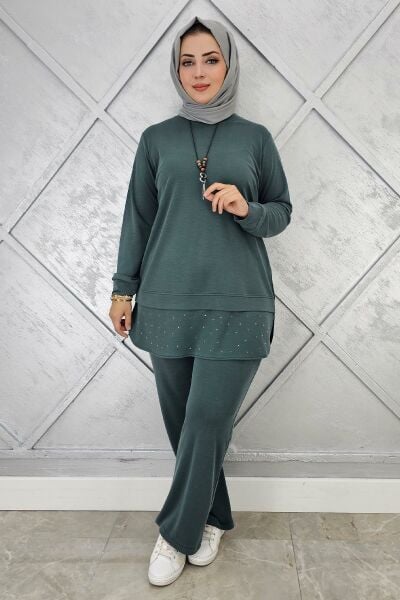 KADIN KOLYE VE TAŞ DETAYLI TESETTÜR TAKIM YEŞİL - 4 BEDEN