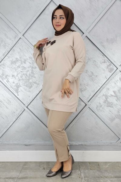 KADIN DİKME VE BAĞUCU DETAYLI TESETTÜR TUNİK BEJ - 4 BEDEN