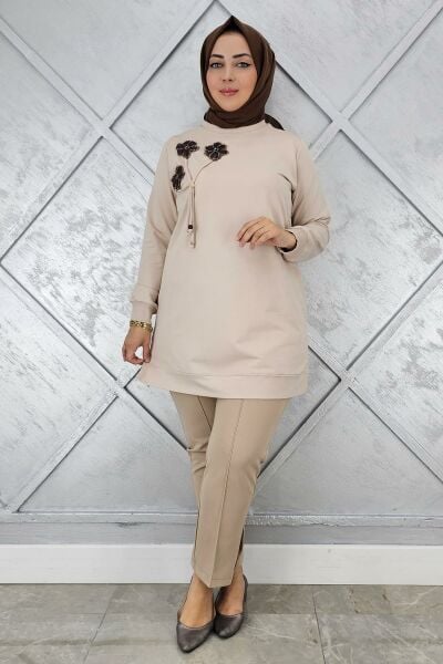 KADIN DİKME VE BAĞUCU DETAYLI TESETTÜR TUNİK BEJ - 4 BEDEN