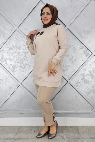 KADIN DİKME VE BAĞUCU DETAYLI TESETTÜR TUNİK BEJ - 5 BEDEN