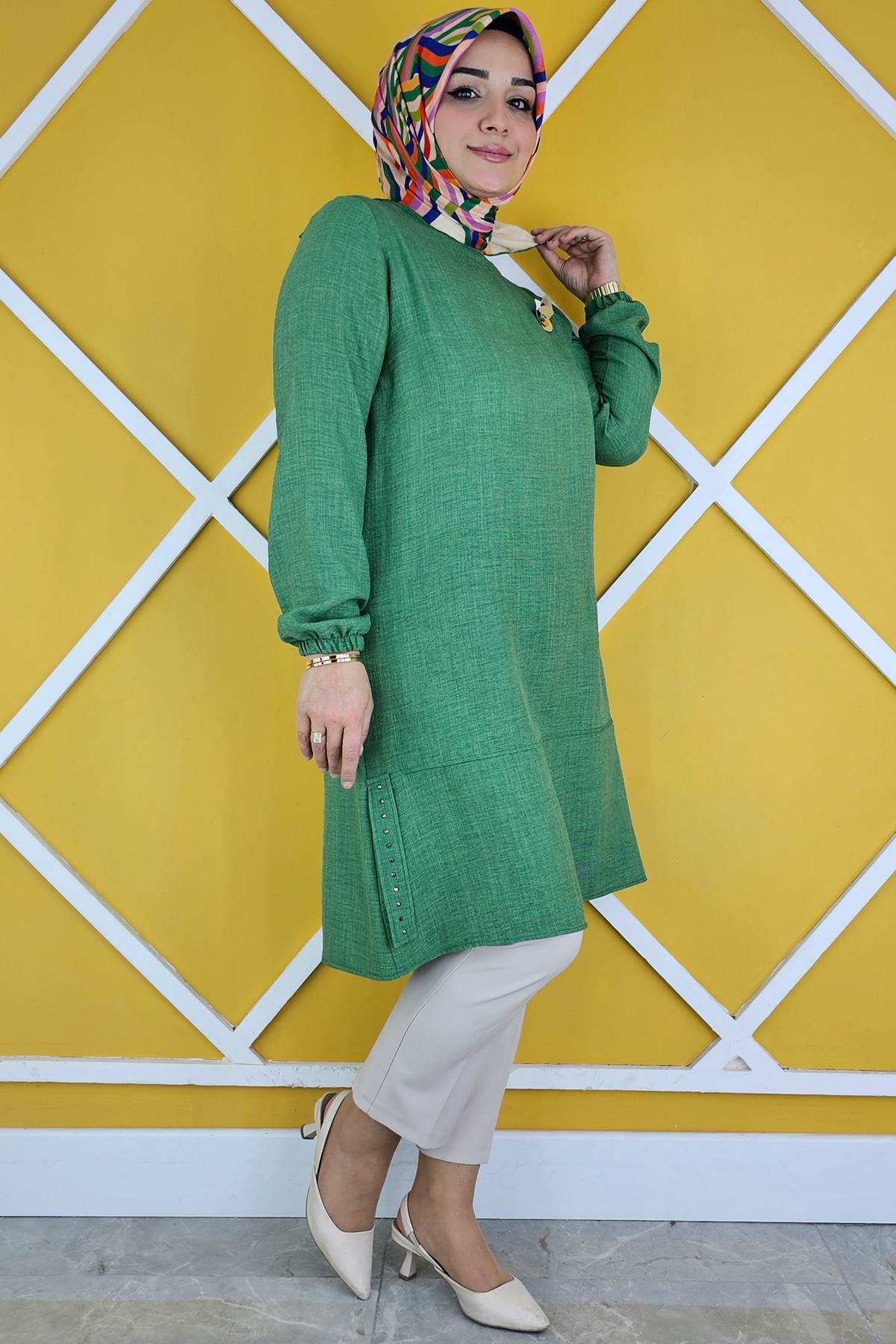 KADIN BROŞ DETAYLI VE ETEK UCU TAŞ DETAYLI TESETTÜR TUNİK BENETTON - 3XL