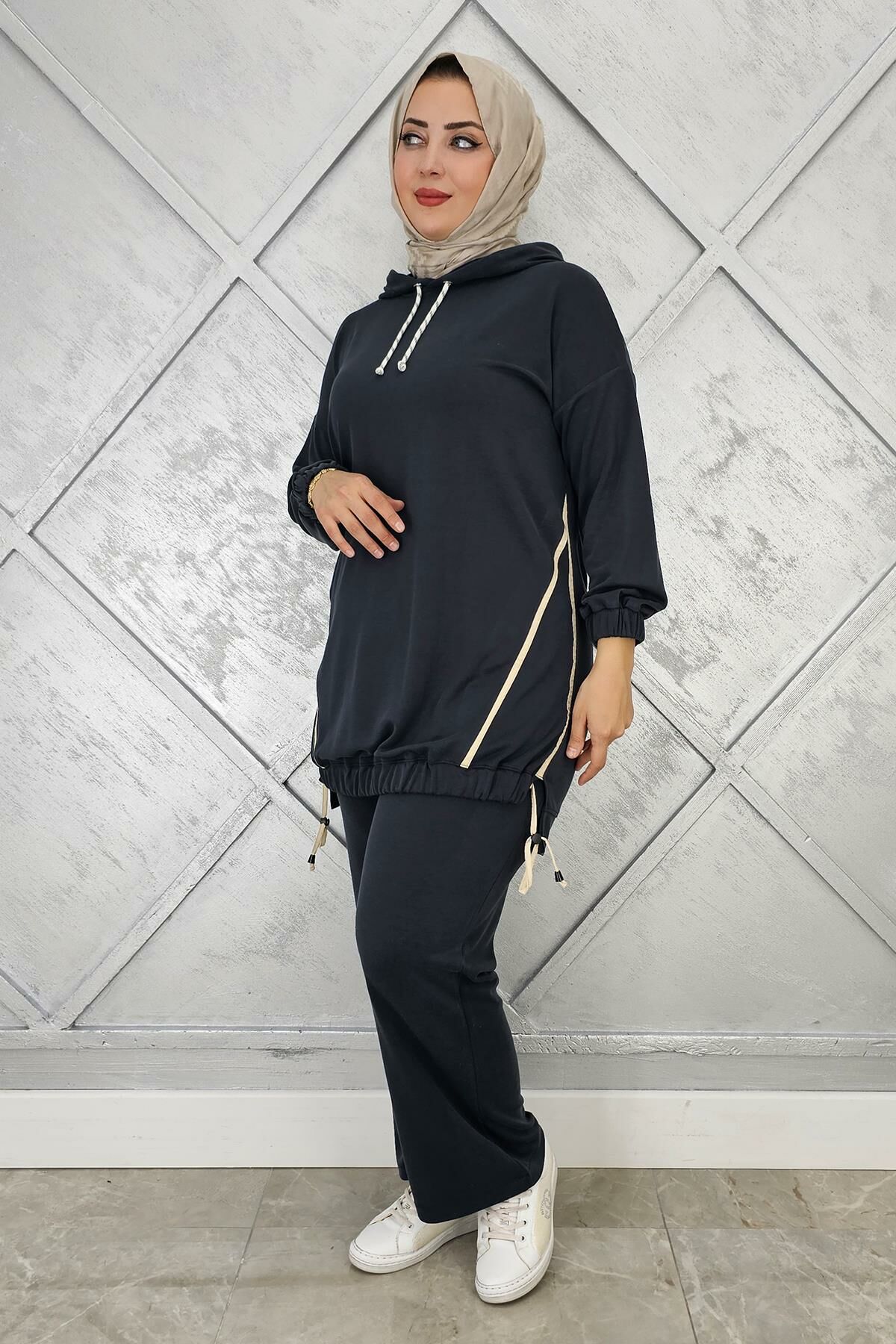 KADIN KAPÜŞONLU KOMBİNLİ TESETTÜR TAKIM SİYAH - 2 BEDEN