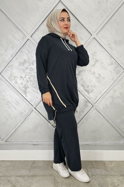 KADIN KAPÜŞONLU KOMBİNLİ TESETTÜR TAKIM SİYAH - 2 BEDEN