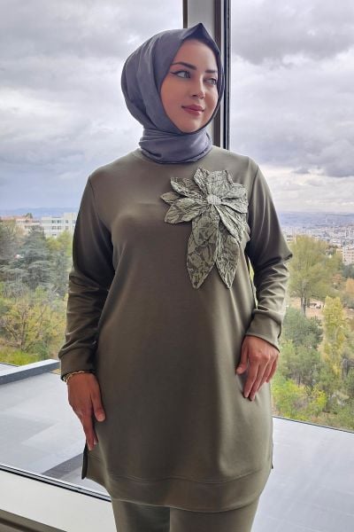 KADIN DİKME ÇİÇEK DETAYLI TESETTÜR TAKIM HAKİ - 3 BEDEN