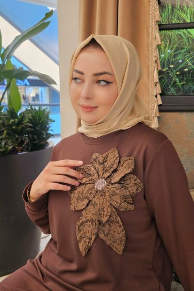 KADIN DİKME ÇİÇEK DETAYLI TESETTÜR TAKIM KAHVERENGİ - 2 BEDEN