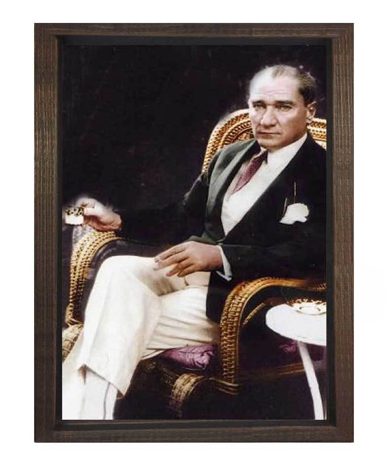 Atatürk Kahve İçerken Tablosu Kahverengi Ahşap - 45x30