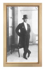 Şapka Ve Takım Elbise Atatürk Tablosu Naturel Ahşap - 45x30