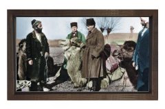 Atatürk Cephede Tablosu Kahverengi Ahşap - 40x60