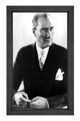 Atatürk Tesbih Çekerken Tablosu Siyah Ahşap Çerçeve - 40x60
