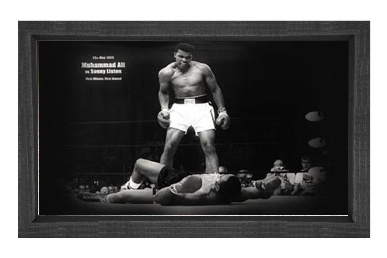 Muhammed Ali Ringde Tablosu Siyah Ahşap Çerçeve - 40x60