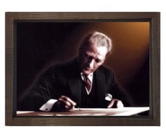 Atatürk Yazı Yazarken Tablosu