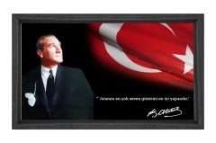 Atatürk ve Bayrak Tablosu Siyah Ahşap Çerçeve - 45x30