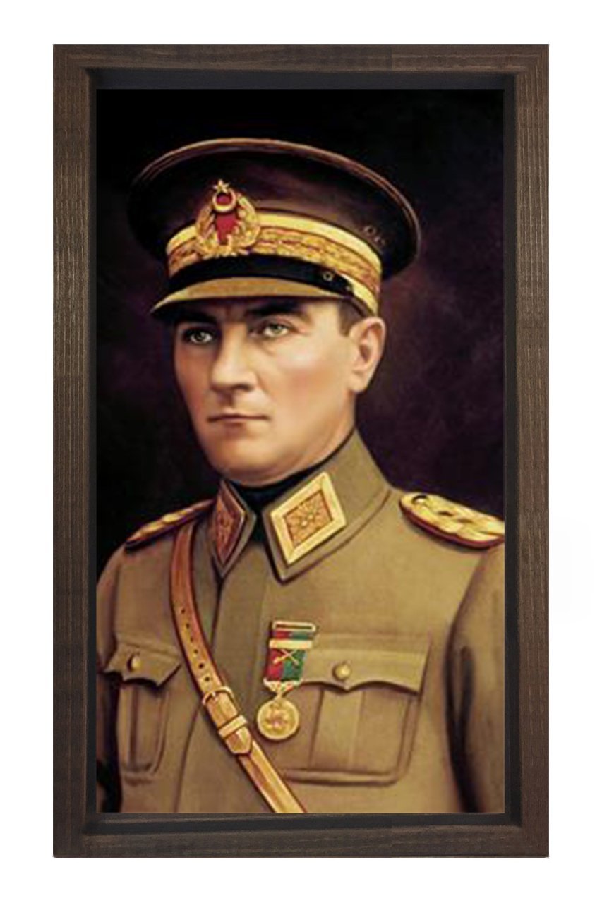 Atatürk Asker Ünüformasıyla Tablosu